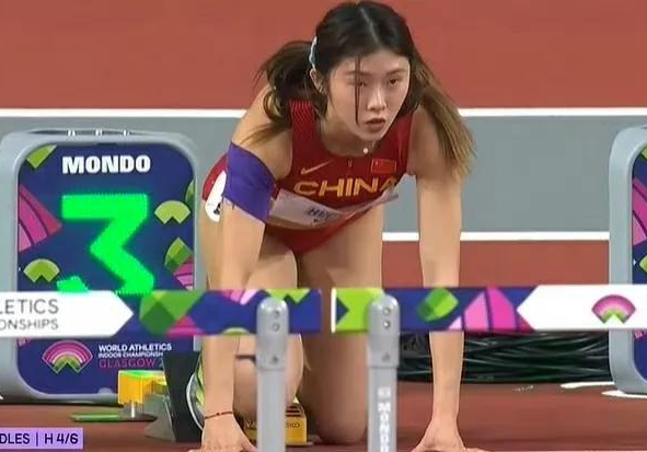 包含亚洲小国运动员喜获个人最佳成绩的词条