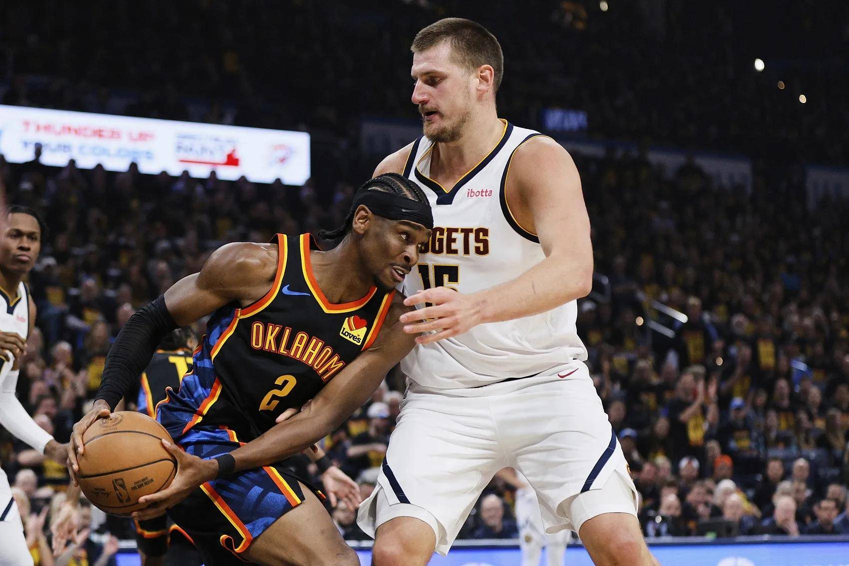 包含小组赛NBA：皇马不敌掘金，赛后采访的词条