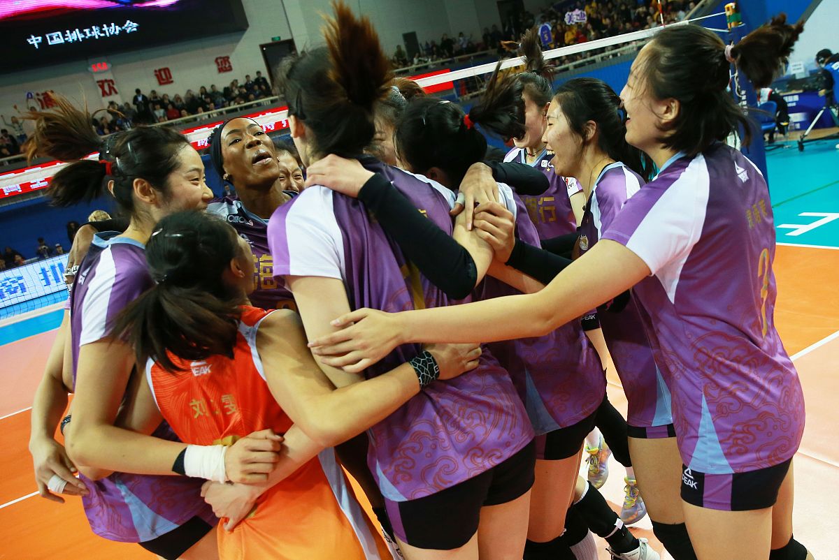 排球决赛震撼开打,巅峰对决引爆全场 排球决赛震撼开打,巅峰对决引爆全场