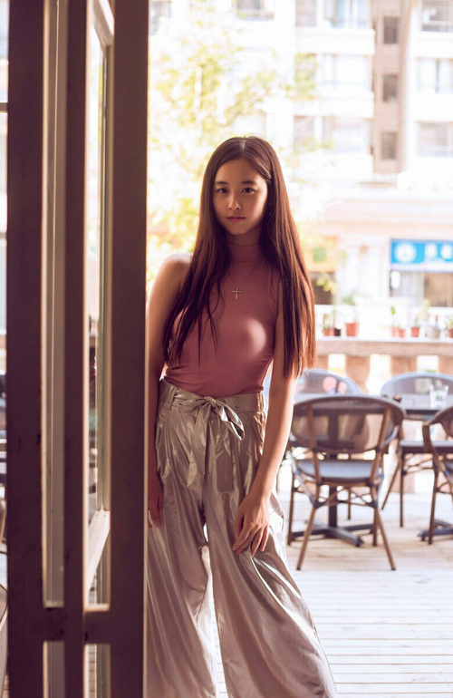 开云APP-天使之翼斩紫百合，迪马利亚关键先生助AC米兰收割佛罗伦萨