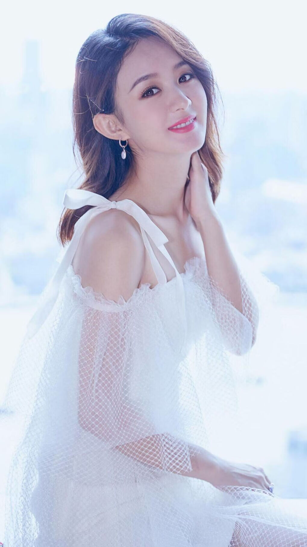 拜仁慕尼黑碾压切尔西,卢卡库在英超争冠中的统治力接管比赛